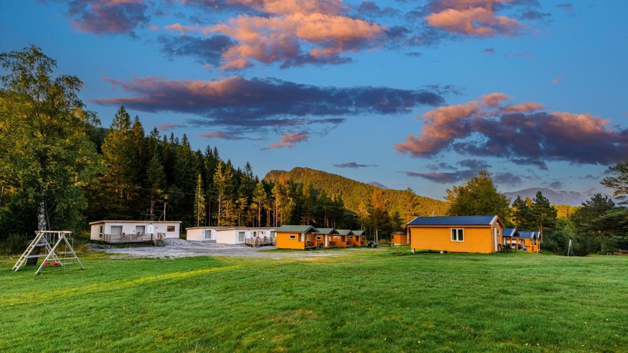 Korsbakken Camping Isfjorden Exterior photo