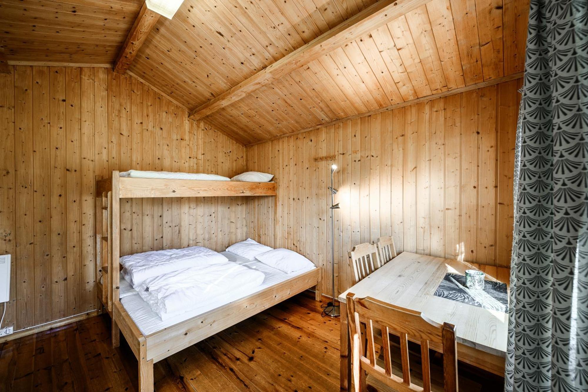 Korsbakken Camping Isfjorden Exterior photo